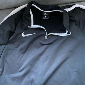Nike running top
